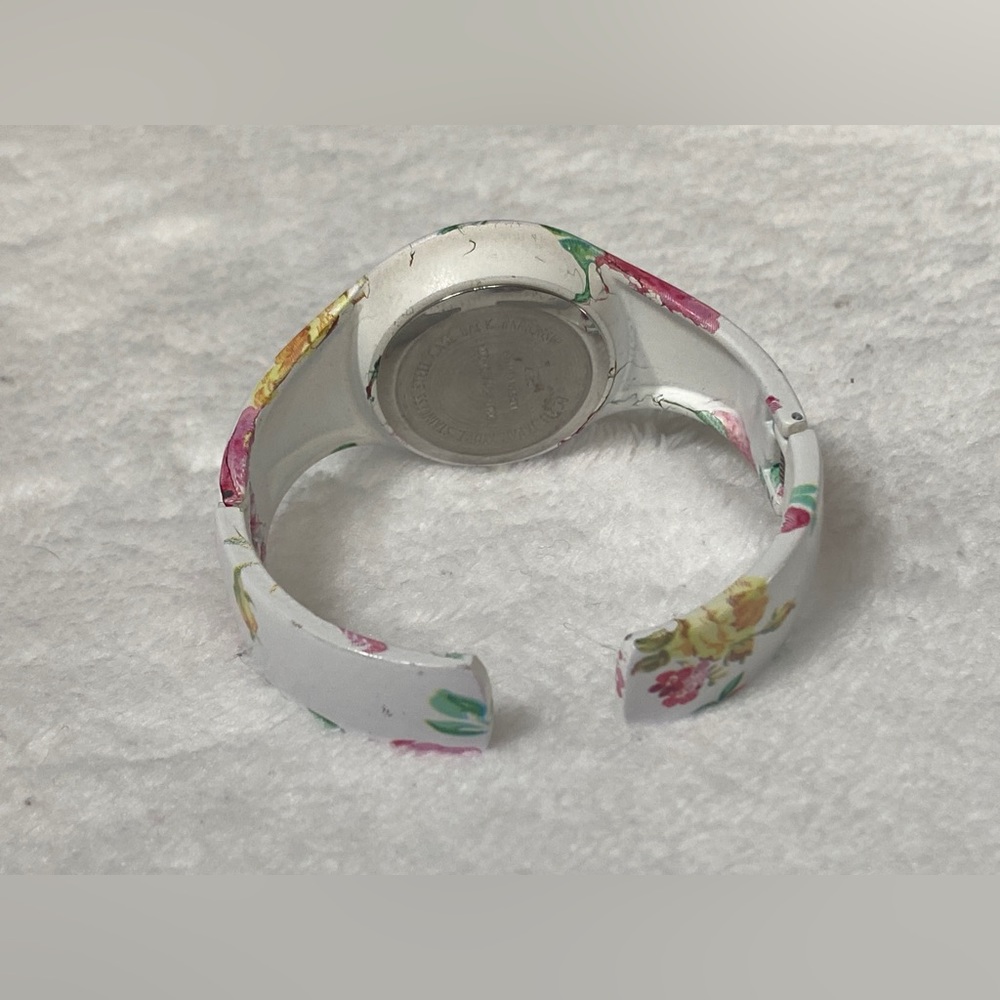 White Floral Design Ladies Bangle Style Wristwatch - Picture 4 of 12